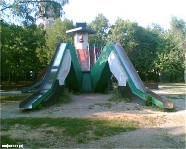 Игровая площадка - ужасы нашего городка