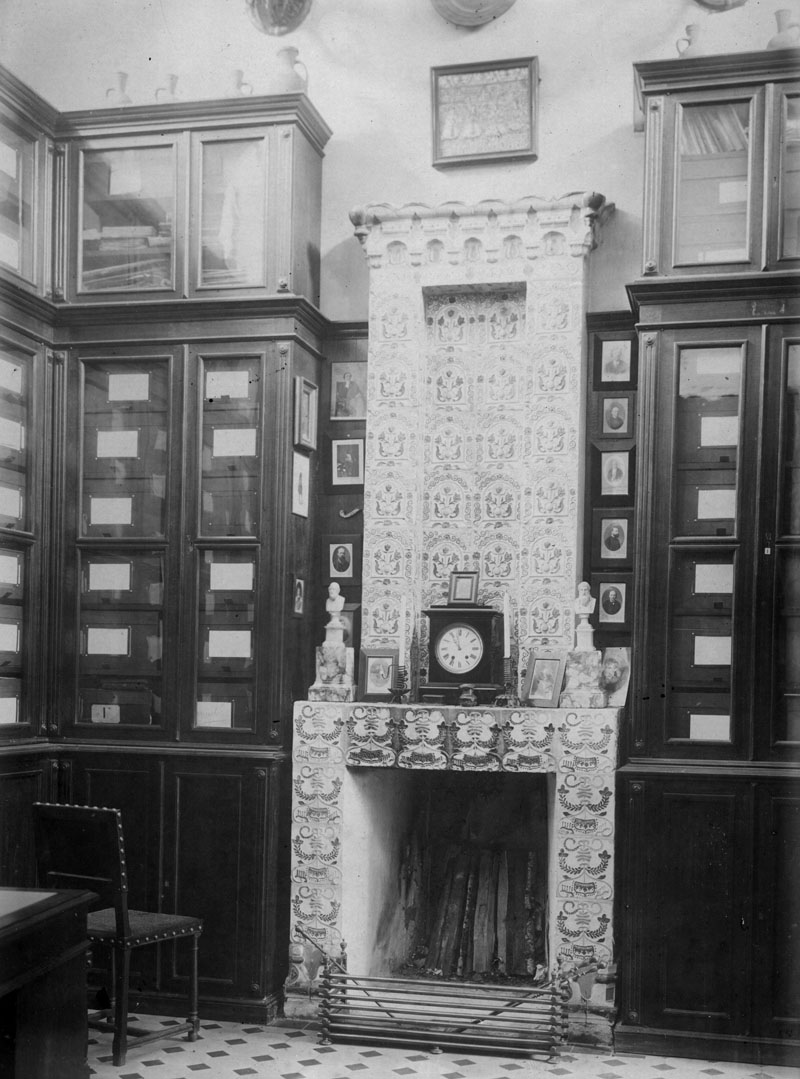 старые фотографии с выставки ОИРУ.