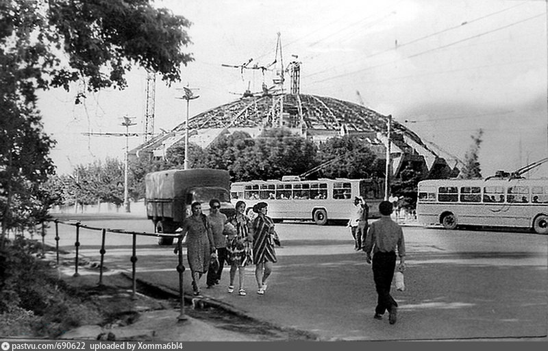 Ташкентский цирк, город Ташкент, Узбекистан, 1976 год, советский модернизм, архитекторы Г.М. Александрович, Г.Масягин