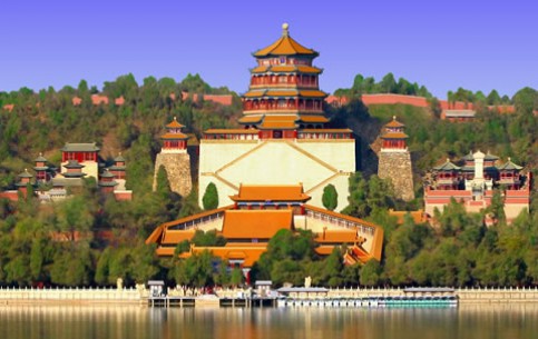 Несколько красивых бывших резиденций монархов дворец, Замок, замок, династии, Дворец, который, короля, построен, полностью, Луары, стиле, находится, строительства, дворца, король, всего, Пелеш, время, резиденция, замков