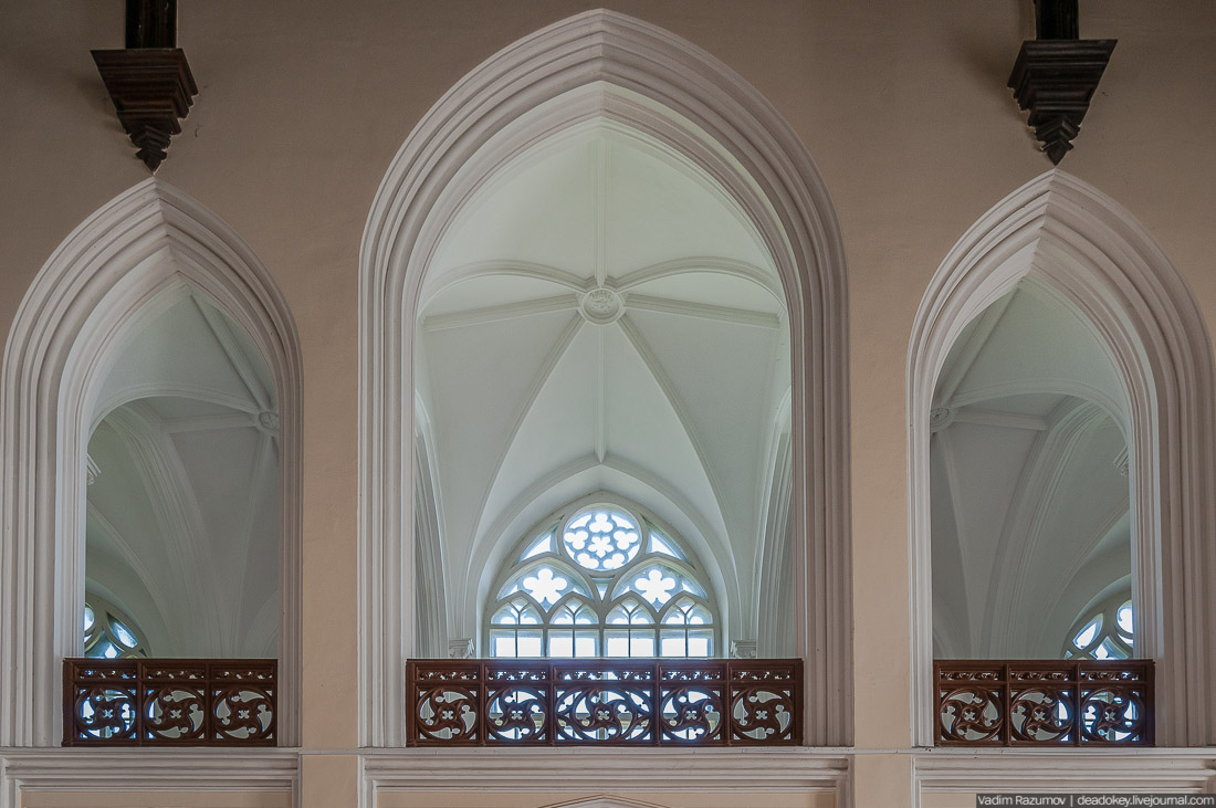 Петергофские конюшни