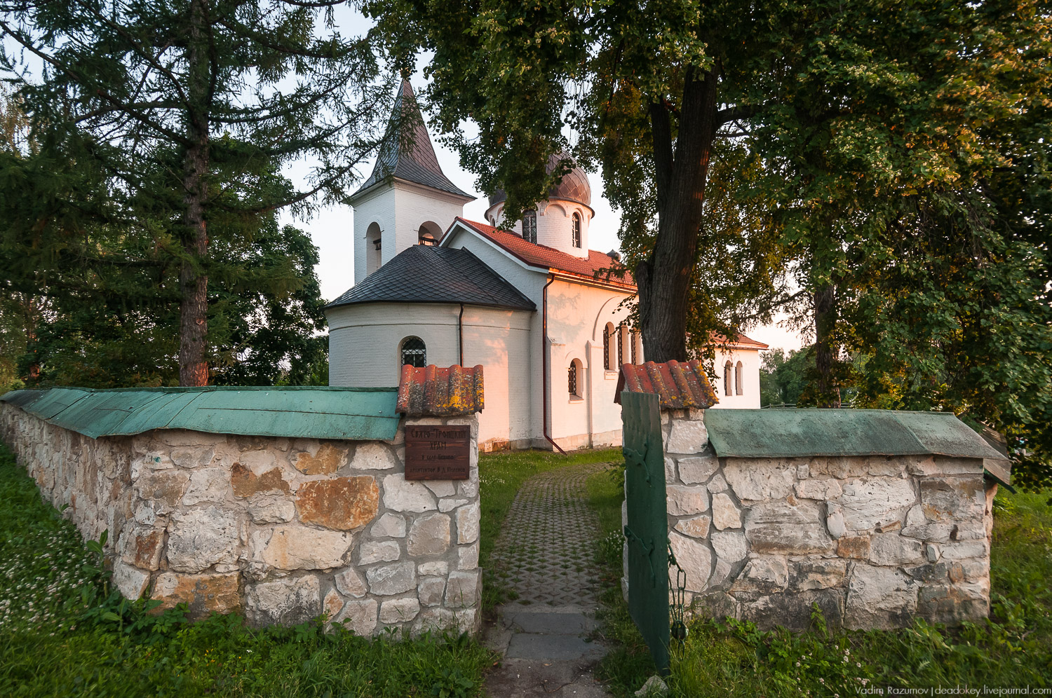 Бехово церковь Троицы Живоначальной, усадьба Поленово