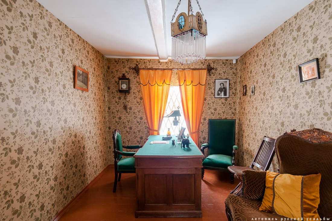 Усадьба Мелихово. Флигель, где была написана Чайка.