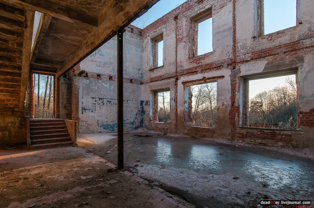 вокзал Рдултовского в Трехселище