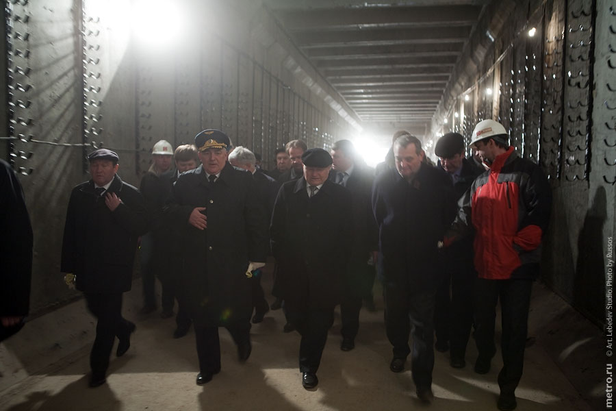 (c) www.metro.ru, Russos, 2009