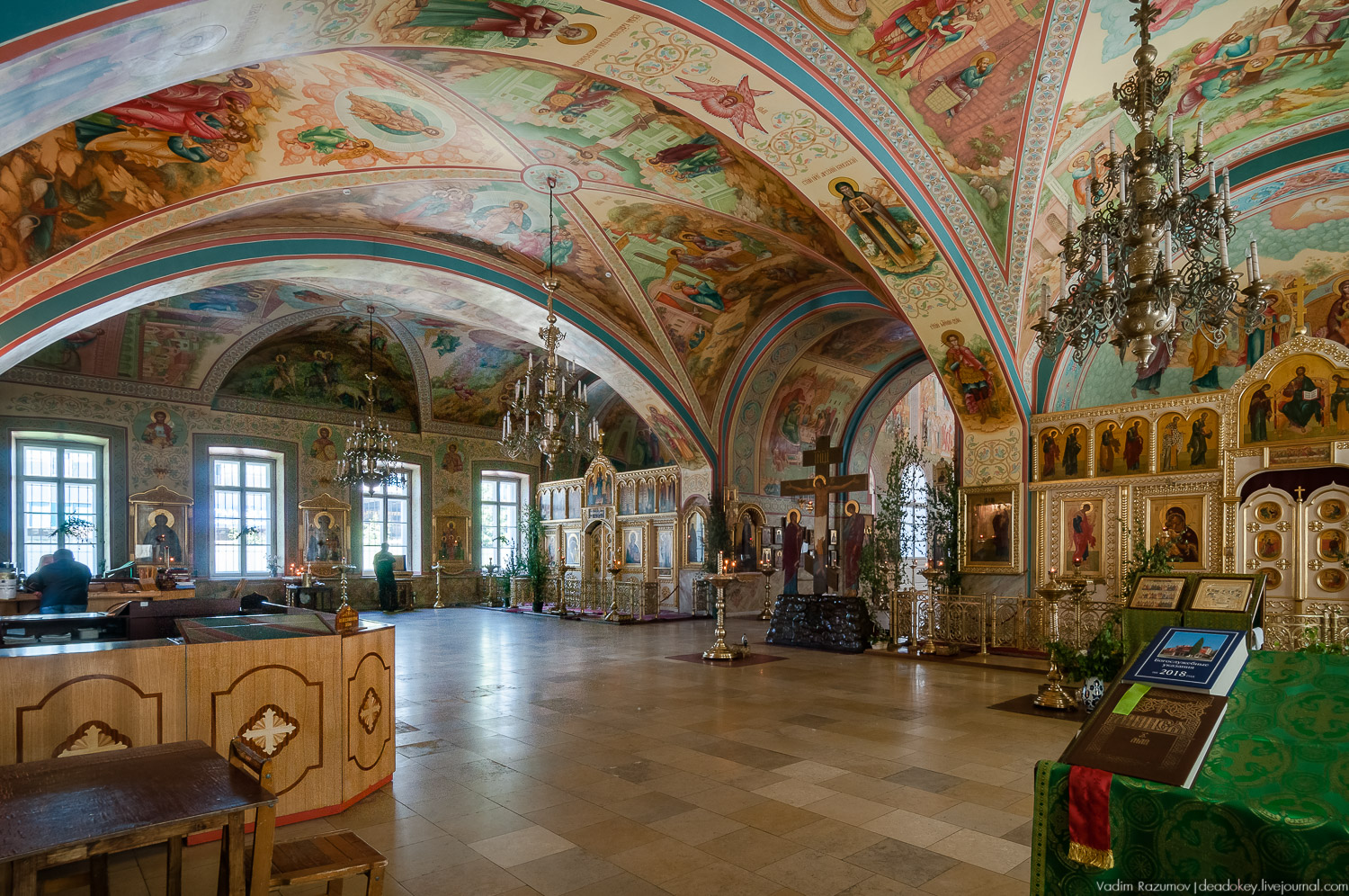 Храм в честь Свв.мчч. Флора и Лавра на Зацепе, Москва