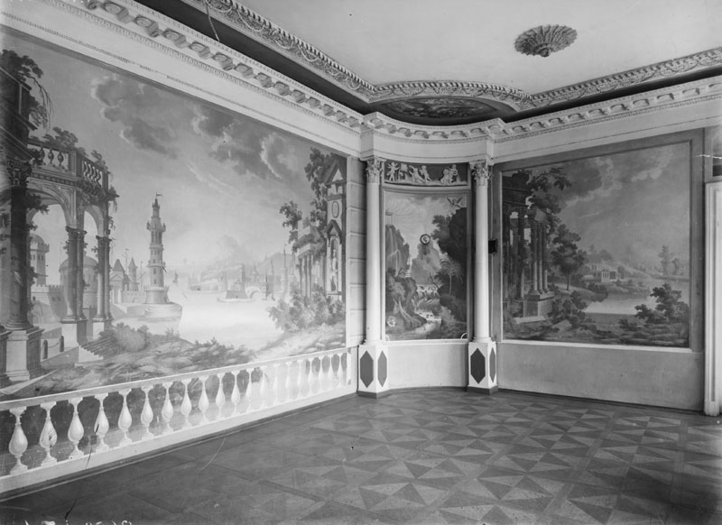 старые фотографии с выставки ОИРУ.