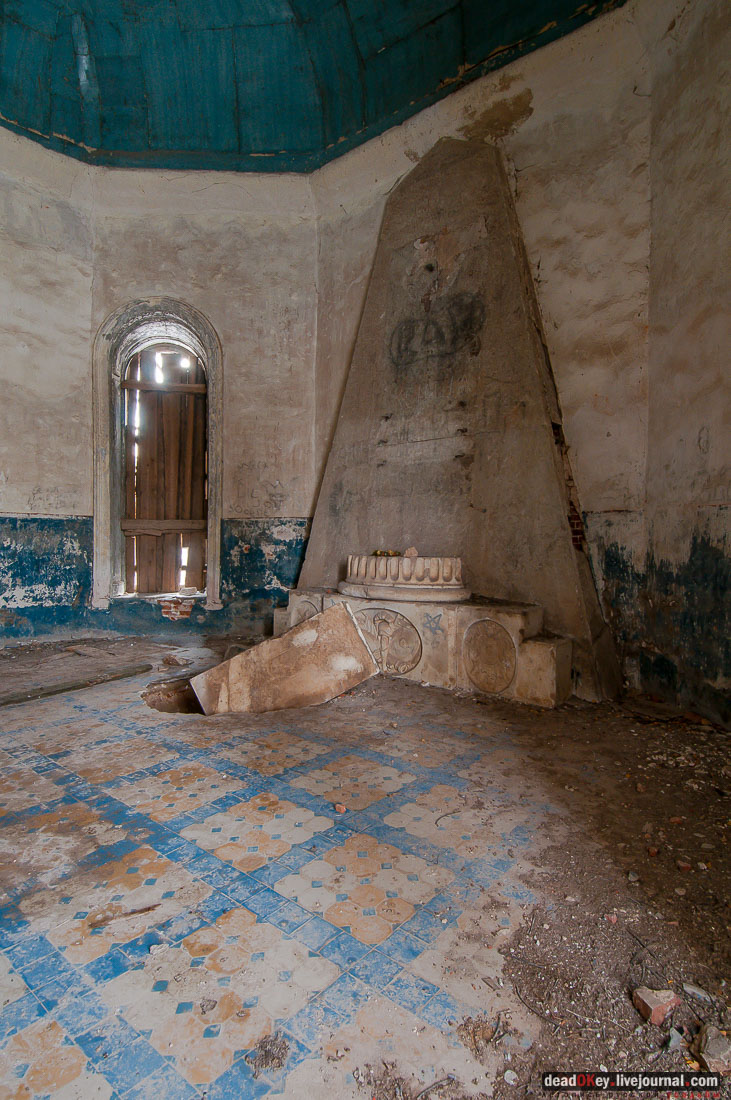 усадьба Ярополец Гончаровых, Казанская церковь