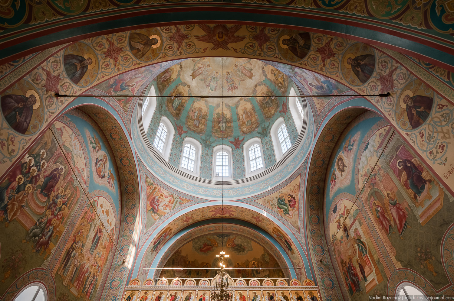 Храм в честь Свв.мчч. Флора и Лавра на Зацепе, Москва