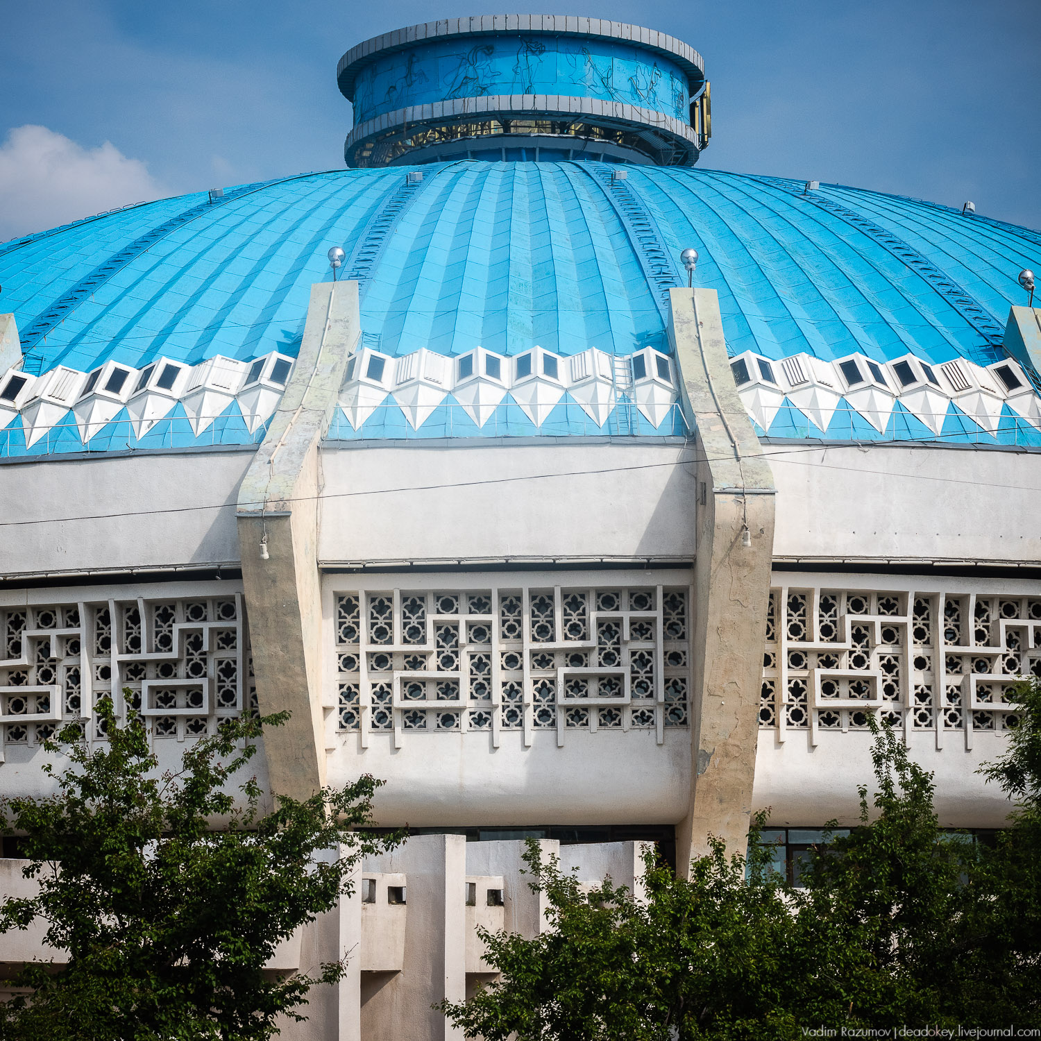 Ташкентский цирк, город Ташкент, Узбекистан, 1976 год, советский модернизм, архитекторы Г.М. Александрович, Г.Масягин