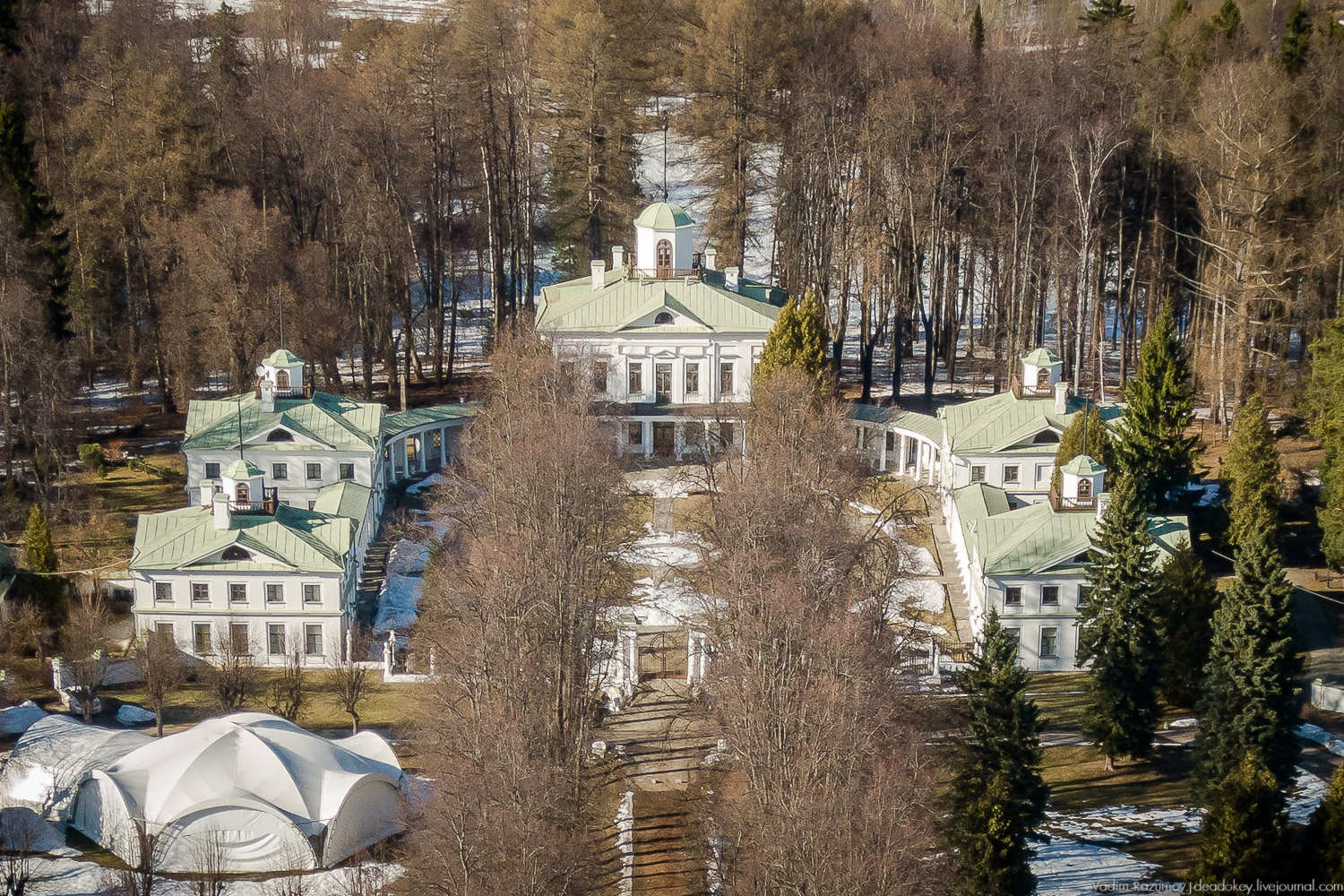 усадьба Середниково с дрона, съемка с квадрокоптера