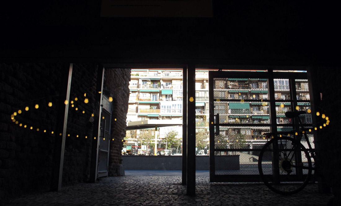 библиотека в бывшем храме, Испания, г. Мадрид, р-н Лавапьес.