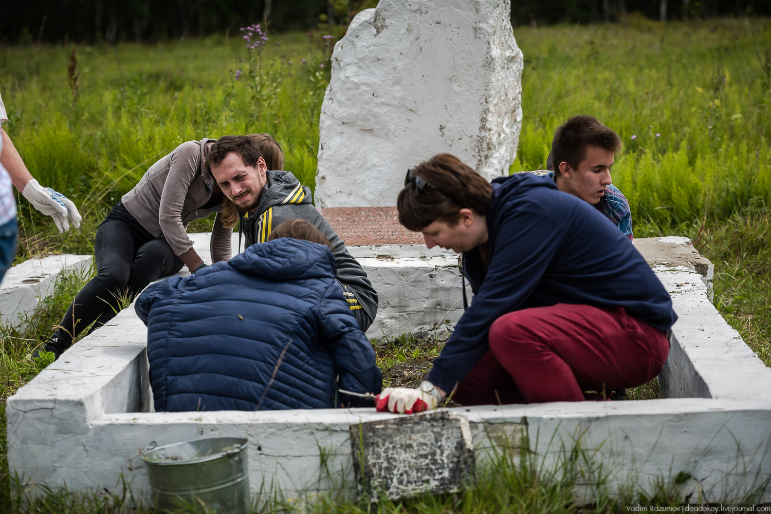 Усадебные волонтеры. Субботник на могиле В.И. Баженова, Старое Глазово, Горки