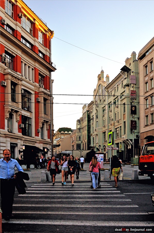 Доходный дом М.В. Сокол, 1903, архитектор И.П. Машков, художник Н.Н. Сапунов, ул. Кузнецкий Мост, 3