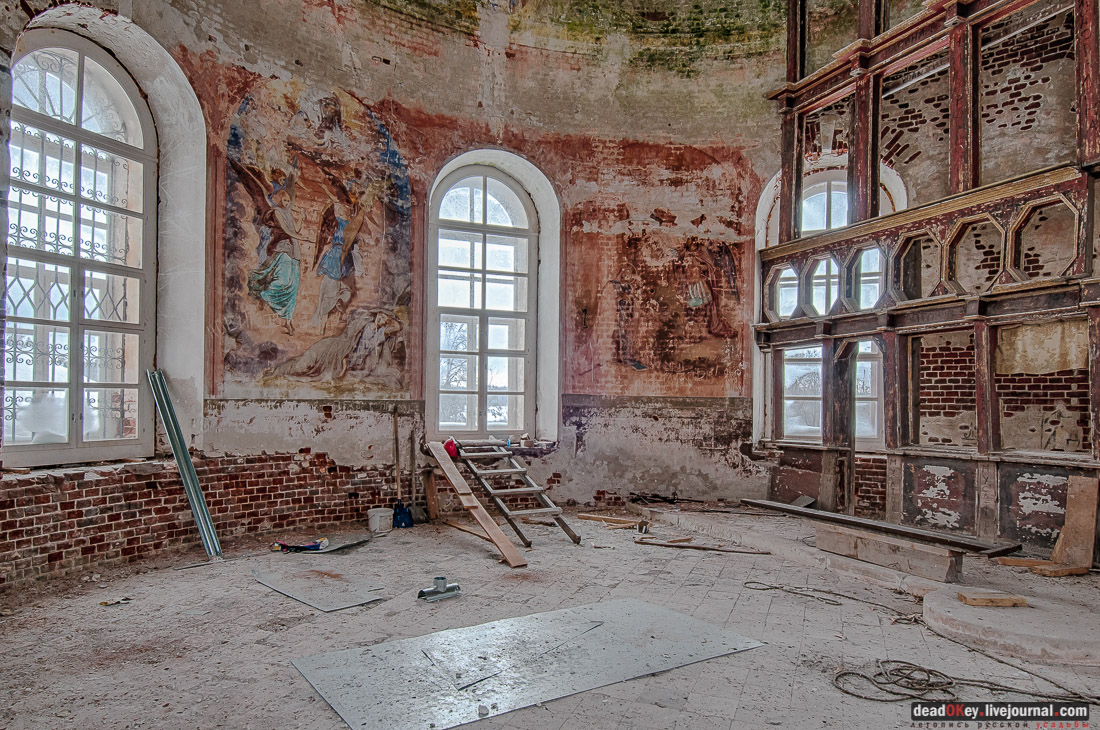 усадьба Андреевское, церковь в селе Матренино (Рощино), Церковь Воскресения Христова