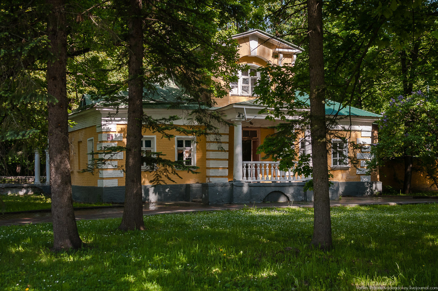 усадьба Валуево в мае