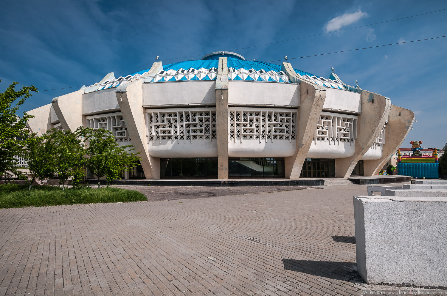 Ташкентский цирк, город Ташкент, Узбекистан, 1976 год, советский модернизм, архитекторы Г.М. Александрович, Г.Масягин