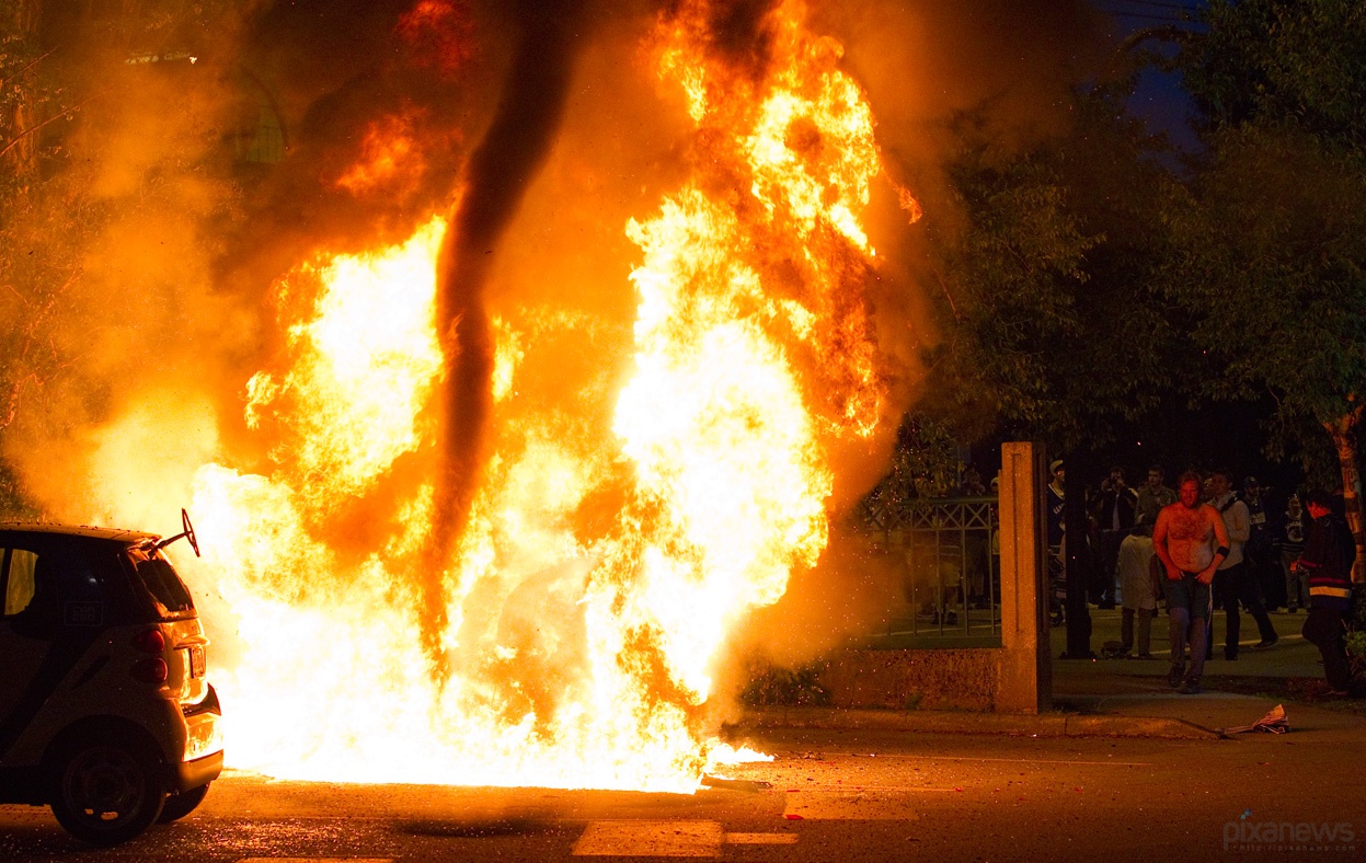 Огненный вихрь торнадо, время, пожаров, смерч, огненный, огненного, Огненный, может, около, столб, воздуха, город, воздух, пожара, АлисСпрингс, огненные, только, нагревается, Тэнджи, когда
