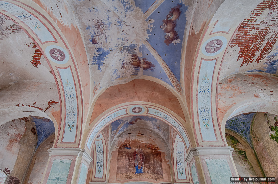 усадьба Андреевское, церковь в селе Матренино (Рощино), Церковь Воскресения Христова