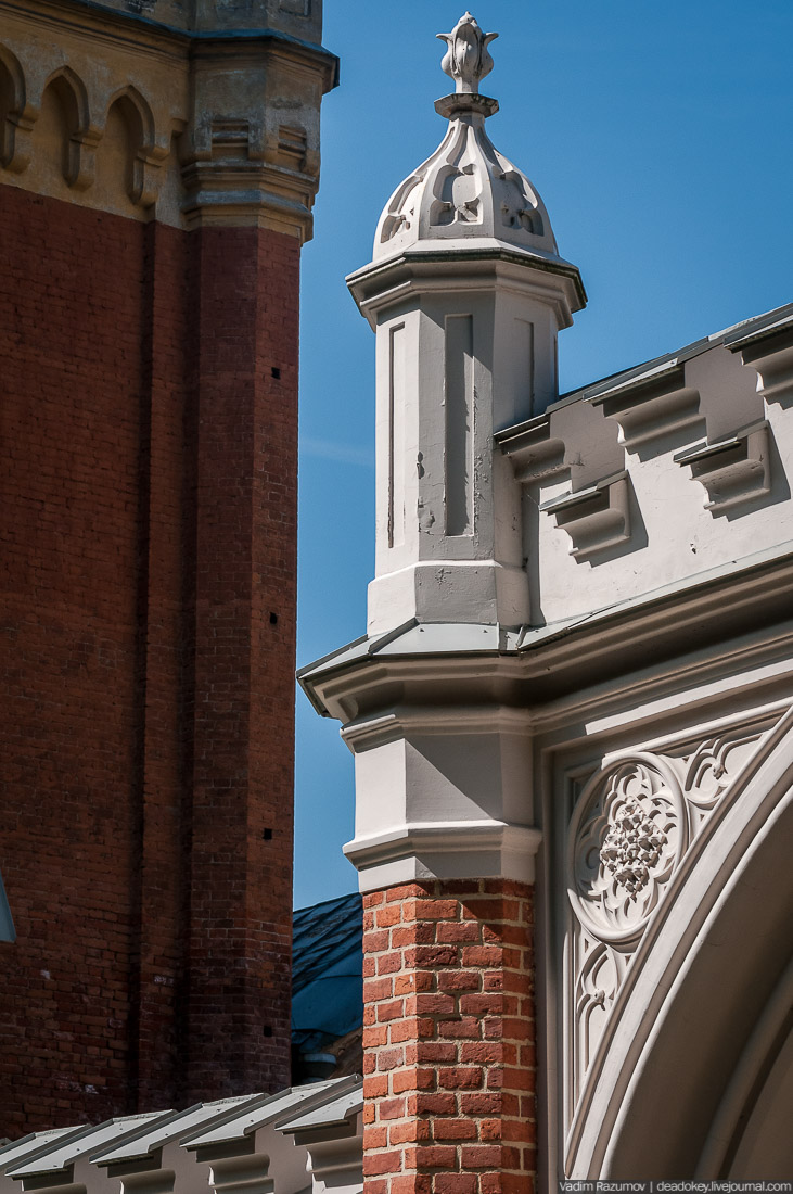 Петергофские конюшни