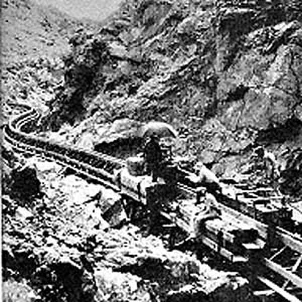 "Голубой вагон летит, качается ..." (История монорельса.) (Фото 14)