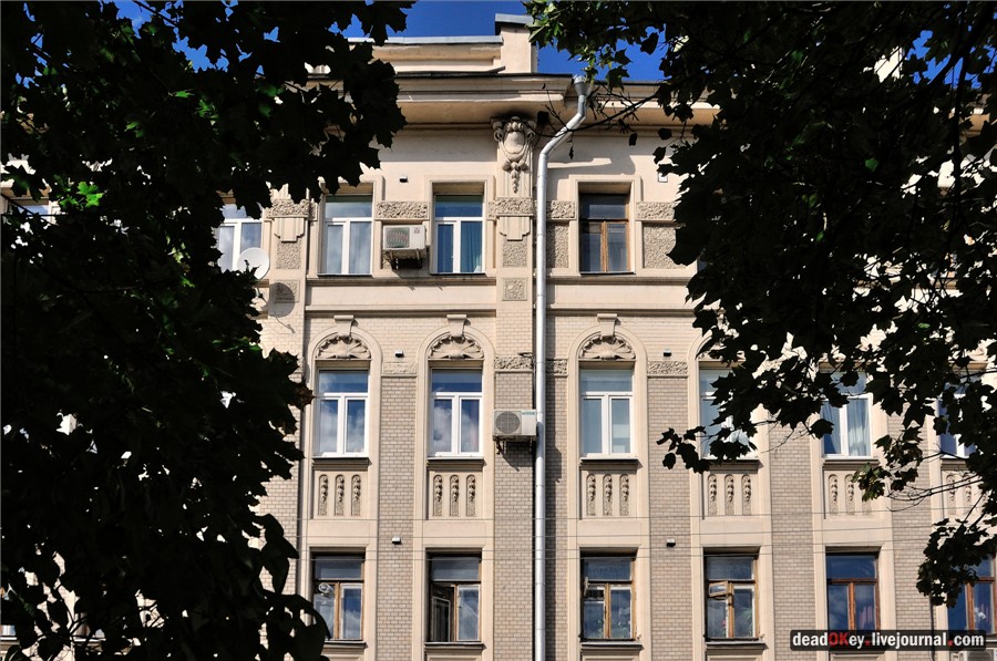 Доходный дом Н. И. Силуанова. 1904, архитектор П.А.Заруцкий, Рождественский бульвар, 17