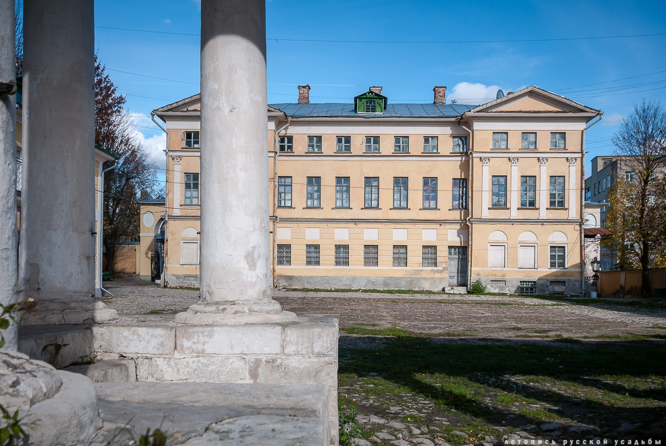 Усадебный экспресс. Полотняный завод. Усадьба Золотаревых. Дом-музей Циолковского.