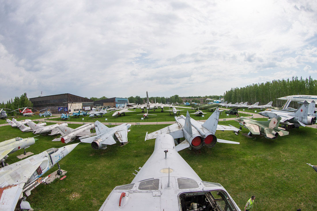 Дайджест по аудиогидам izi.TRAVEL #8. Лучшие гиды по военным музеям