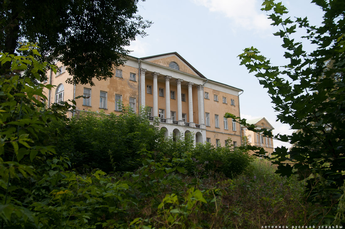 Усадебный экспресс отправляется в усадьбы Ивановское и Дубровицы, 1 апреля 2017 года