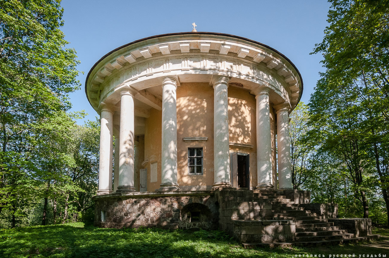 усадьба Никольское-Черенчицы, мавзолей Львовых, храм св. Николая