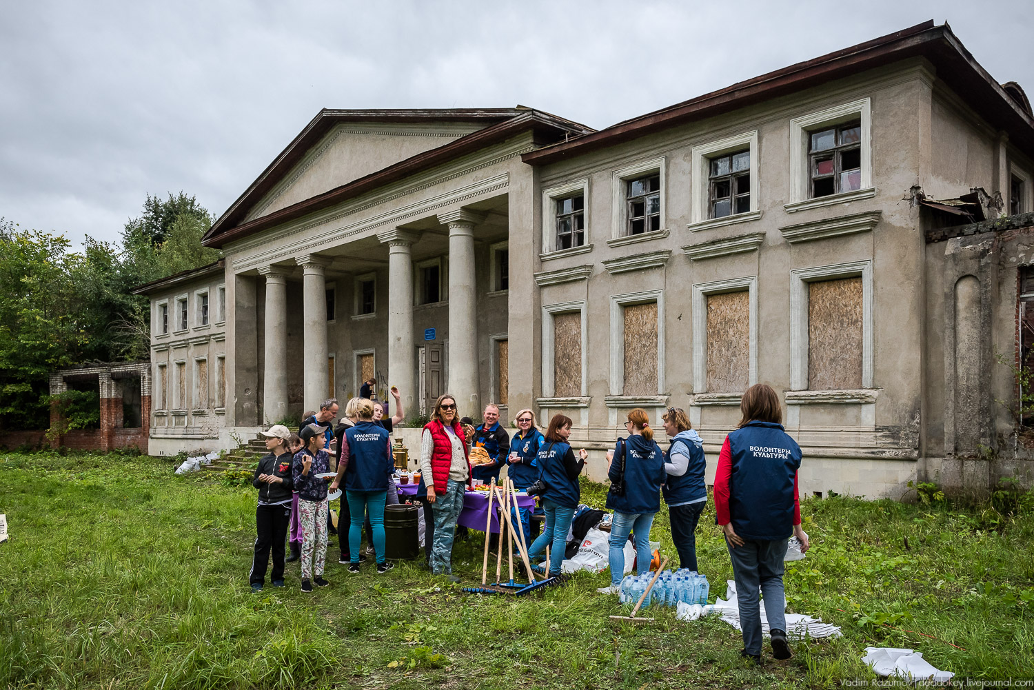 усадьба Никольское-Обольяниново, Усадебные волонтеры, субботник 17 августа 2019 года