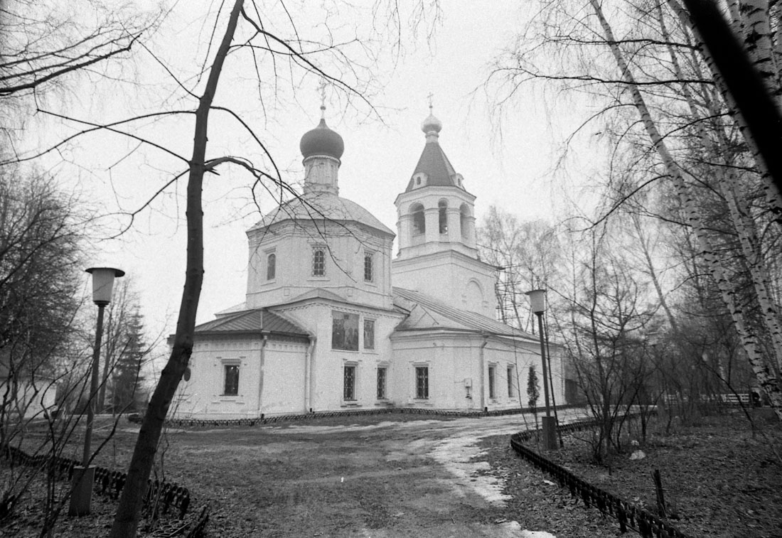 Дайджест по аудиогидам izi.TRAVEL #14. Прогулки по монастырям и храмам.