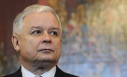 Президент Польши Лех Качиньский погиб в авиакатастрофе под Смоленском