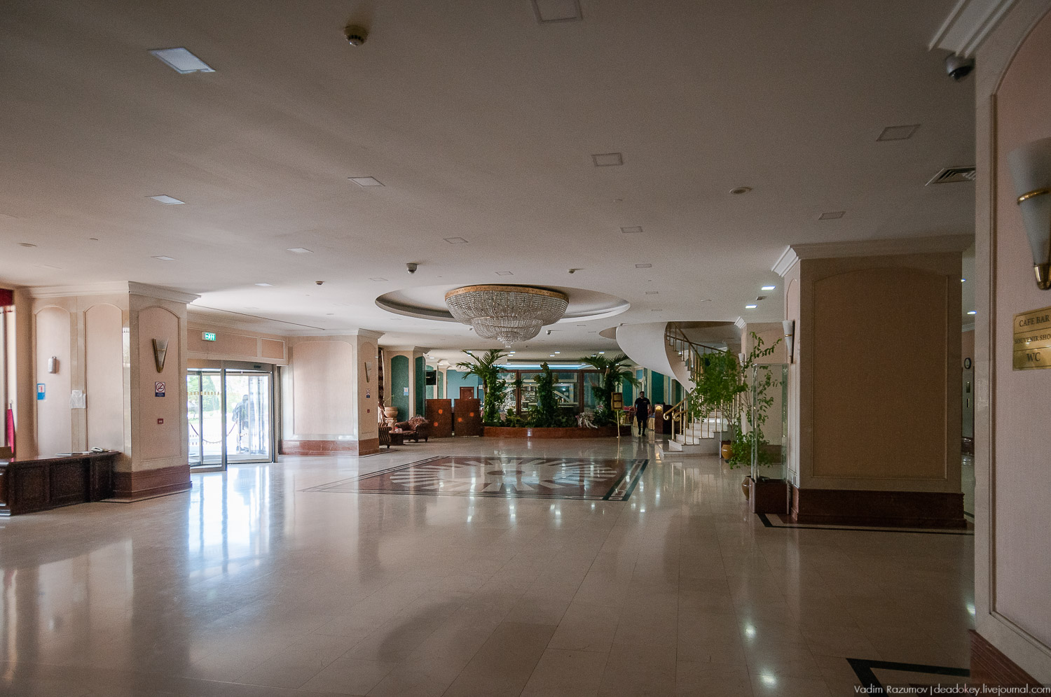 Узбекистан, гостиница Узбекистан, 1974. Архитекторы И. А. Мерпорт, Л. И. Ершова, В. С. Рощупкин, советский модернизм