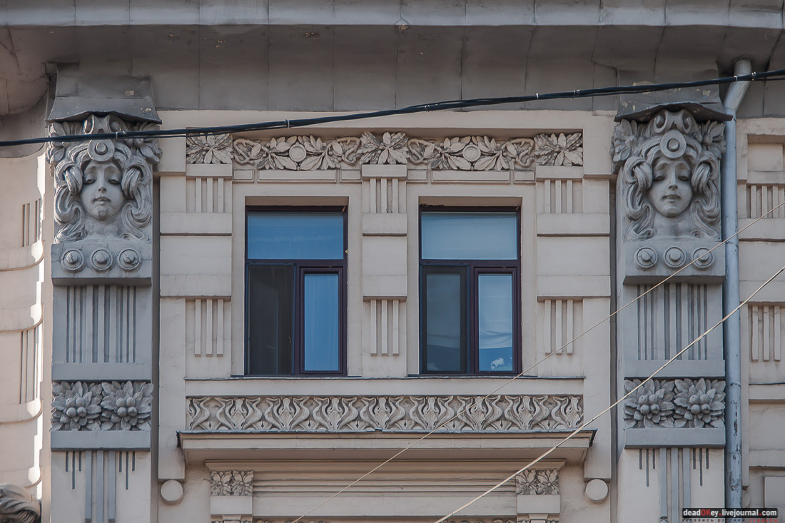 Доходный дом Ф.С. Рахманова, 1898—1899 гг., архитектор П.А. Дриттенпрейс, ул. Покровка, 19