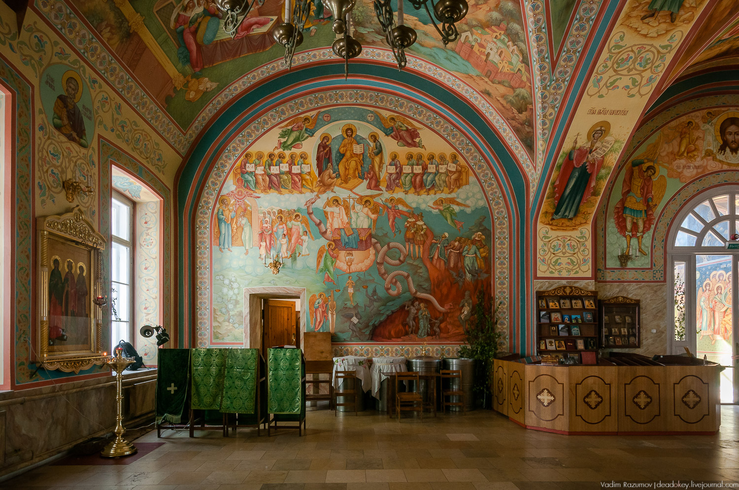 Храм в честь Свв.мчч. Флора и Лавра на Зацепе, Москва