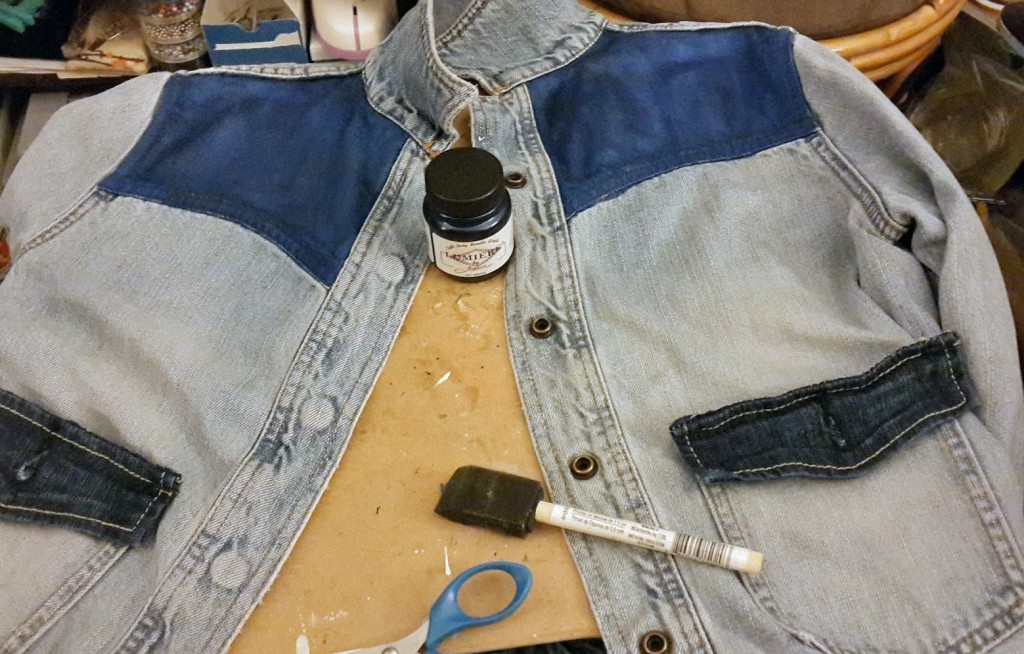Continuing the two tone paint job of my female marty mcfly jean jacket.