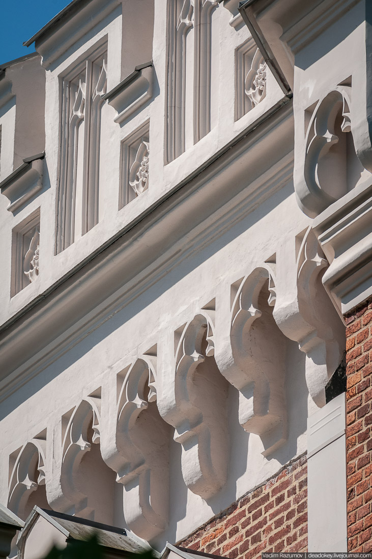 Петергофские конюшни