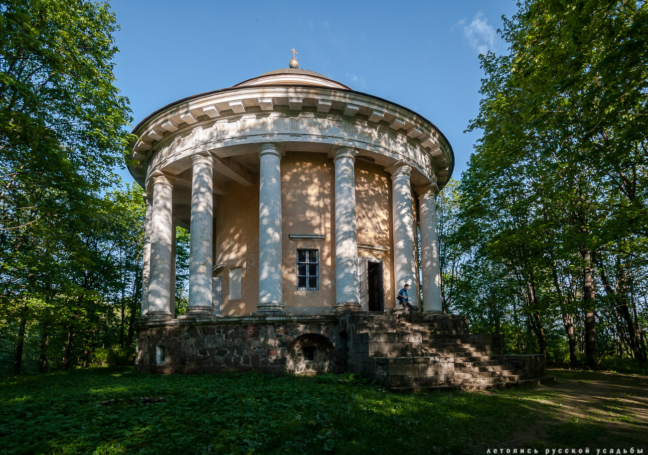 усадьба Никольское-Черенчицы, мавзолей Львовых, храм св. Николая