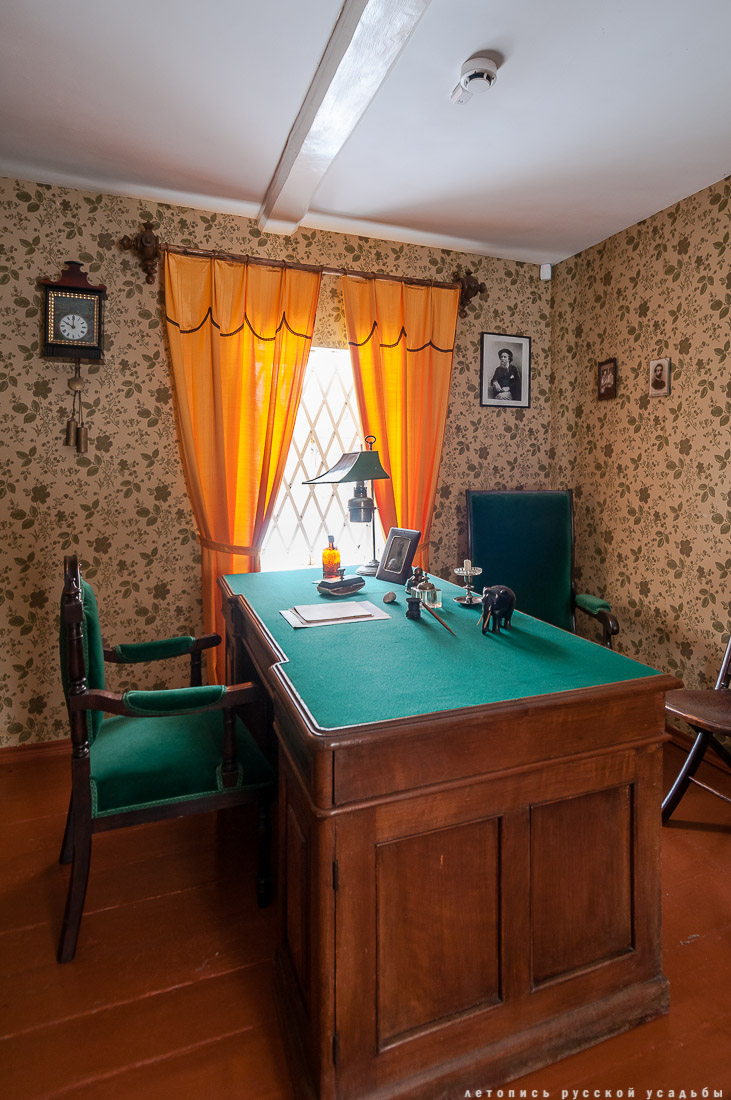 Усадьба Мелихово. Флигель, где была написана Чайка.