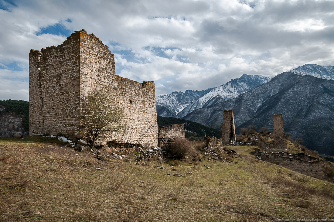 Башенный комплекс Фалхан, Ингушетия, Джейрахское ущелье.