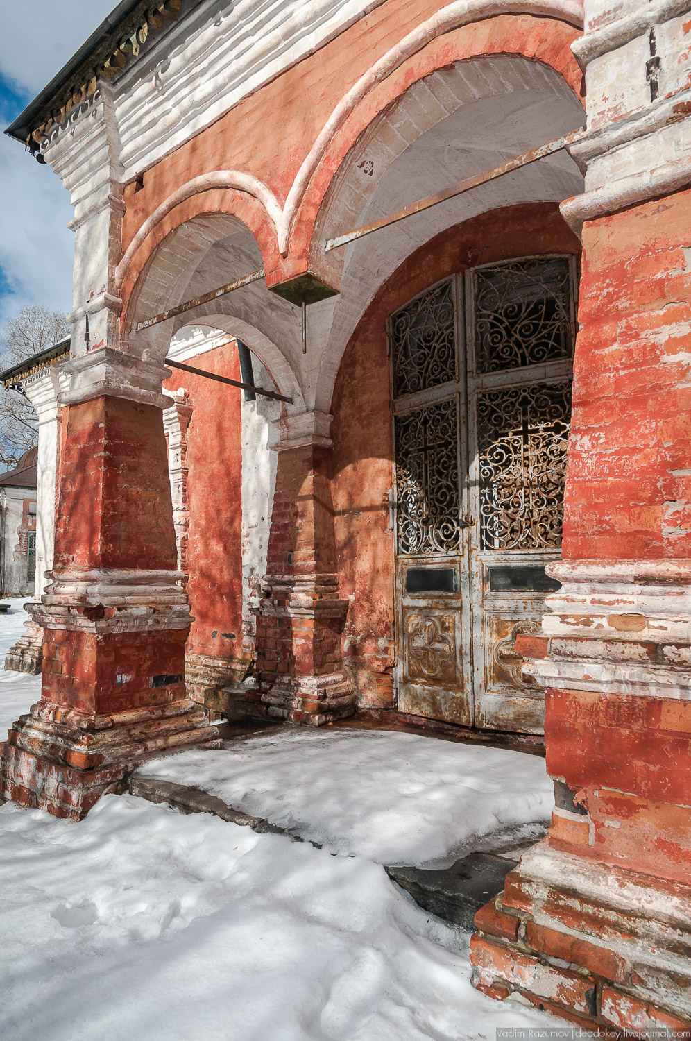 Осташков, Троицкий монастырь