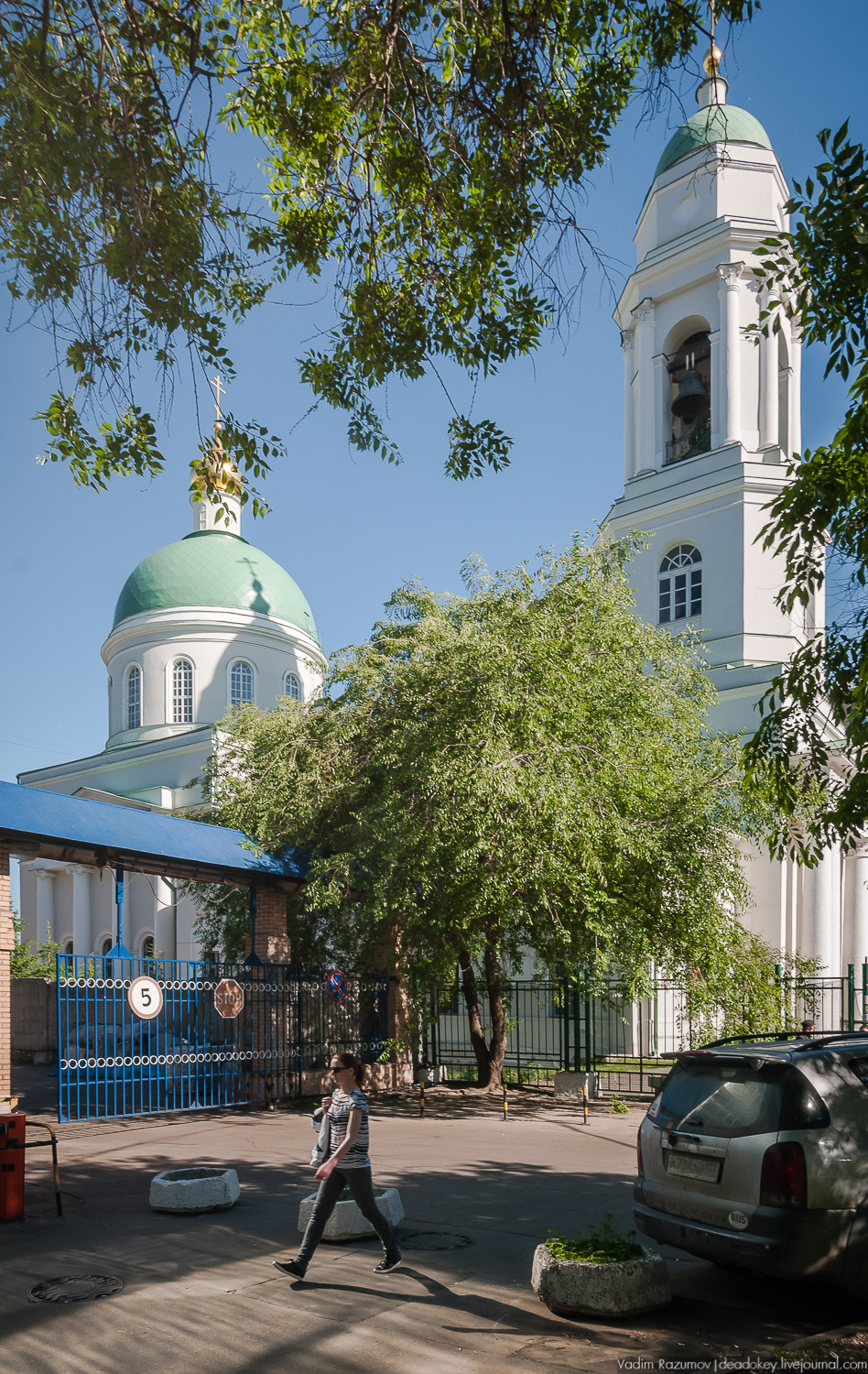 Храм в честь Свв.мчч. Флора и Лавра на Зацепе, Москва