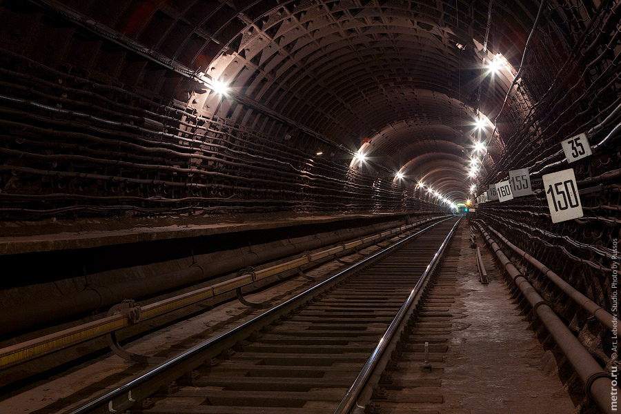 (c) www.metro.ru, Russos, 2009