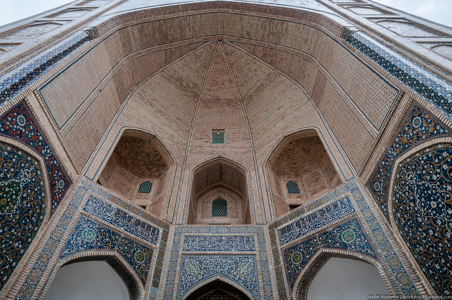 Узбекистан, Бухара и Самарканд, потолки, рельефная майлока, изразцы