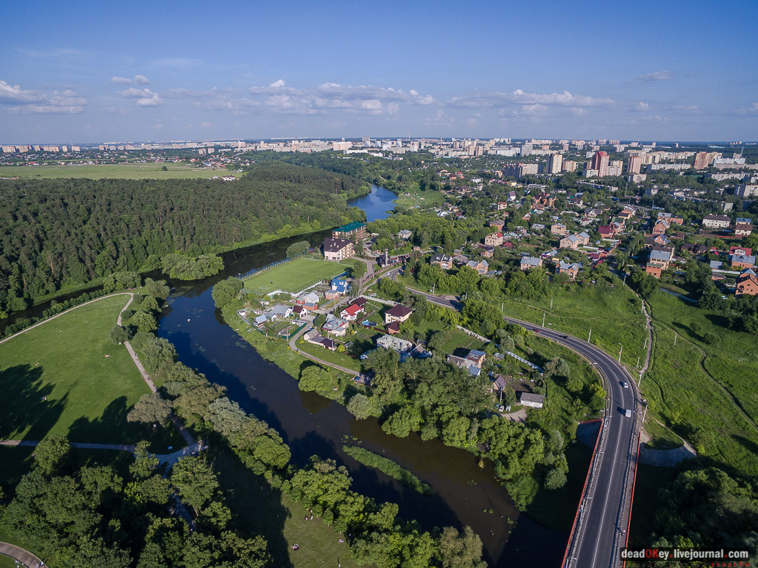 усадьба Дубровицы, Знаменская церковь с квадрокоптера