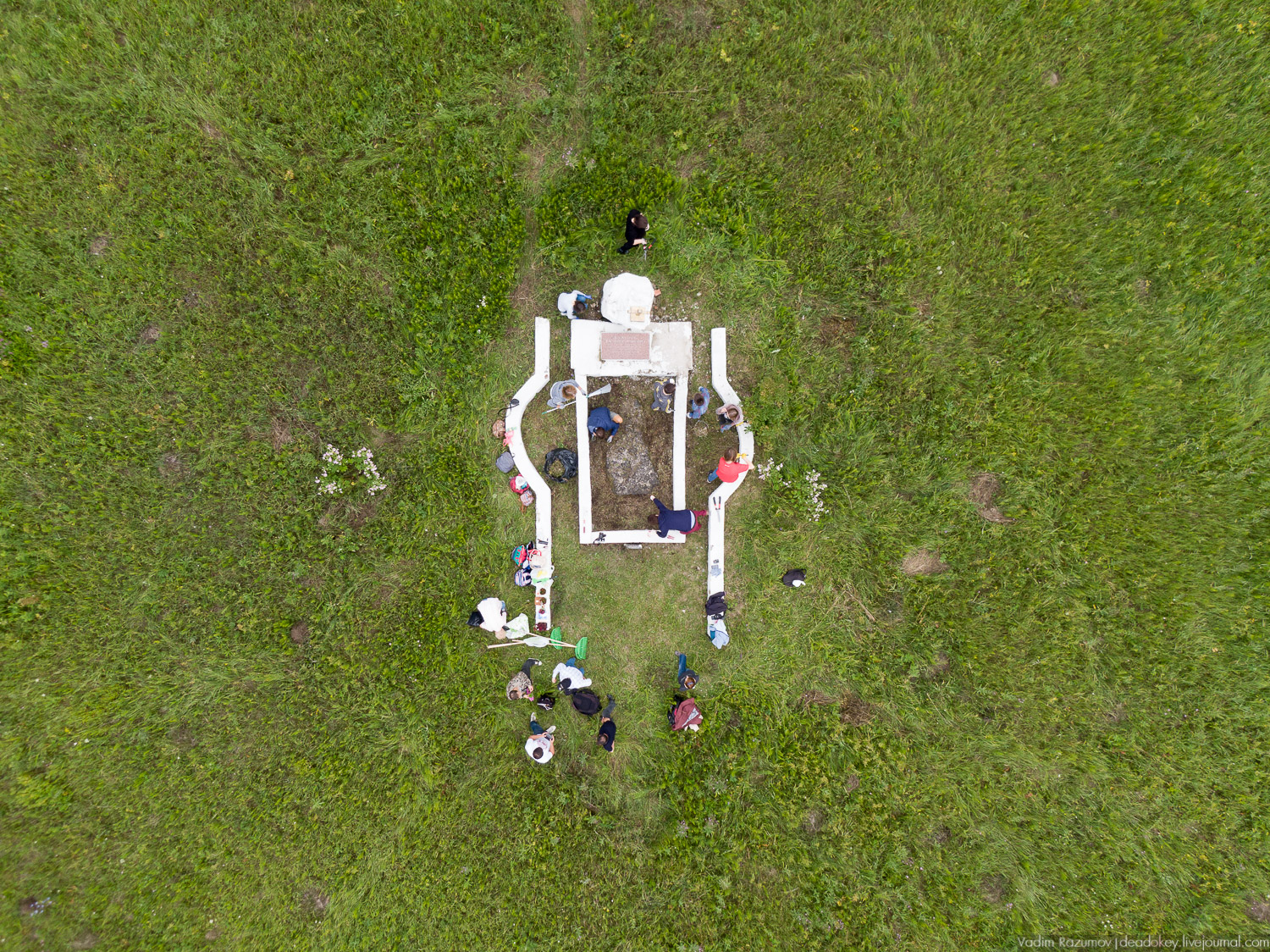 Усадебные волонтеры. Субботник на могиле В.И. Баженова, Старое Глазово, Горки