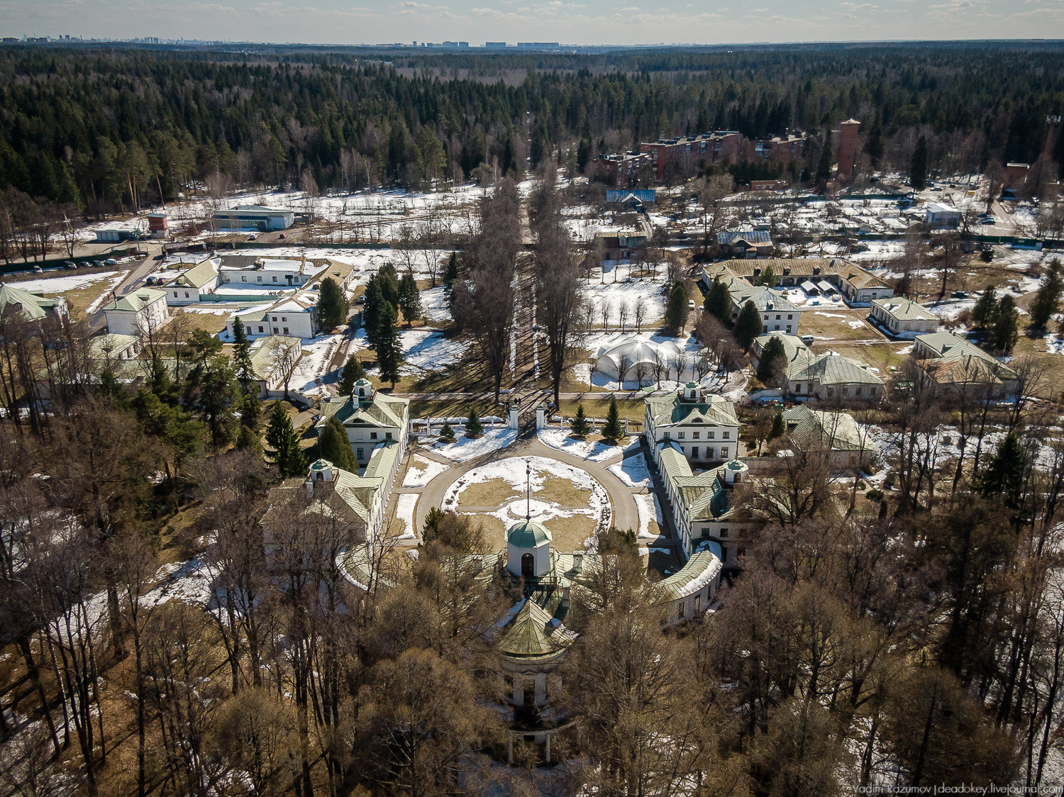 усадьба Середниково с дрона, съемка с квадрокоптера