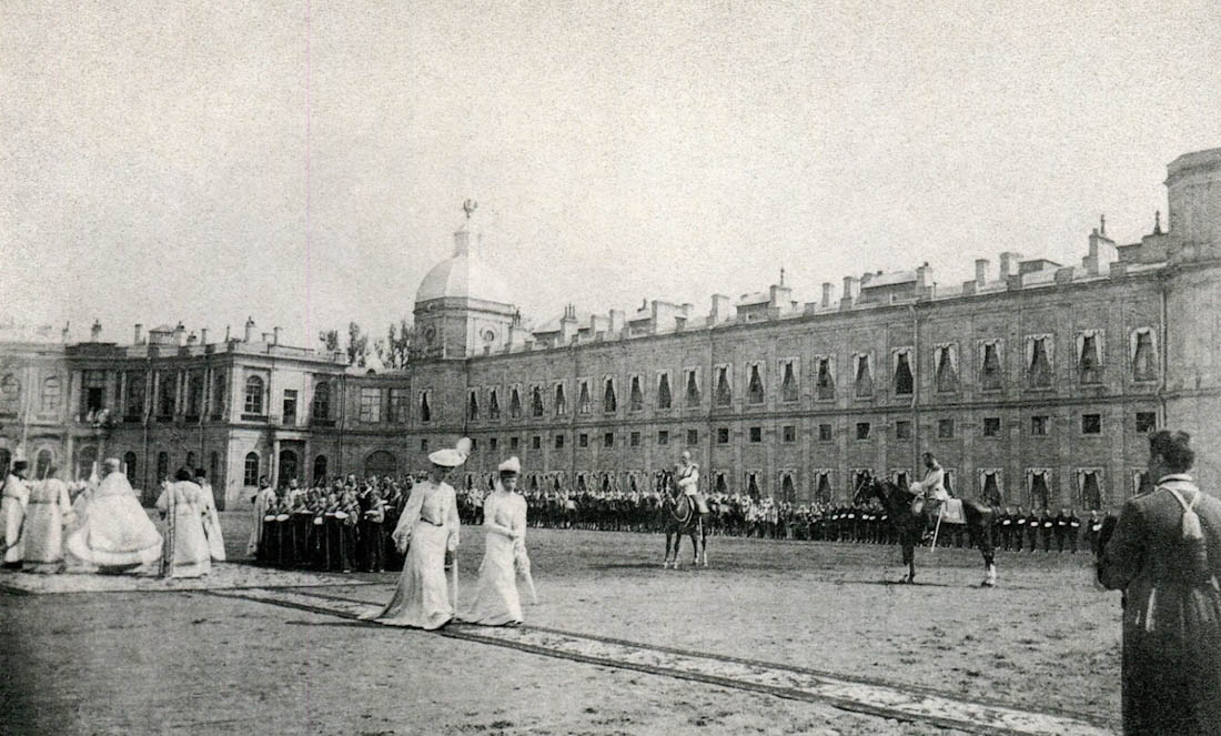 Дайджест по аудиогидам izi.TRAVEL #12. Лучшие гиды царским резиденциям