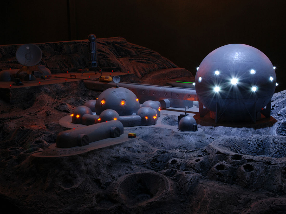 Дайджест по аудиогидам izi.TRAVEL #3. Лучшие пешеходные экскурсии Санкт-Петербурга